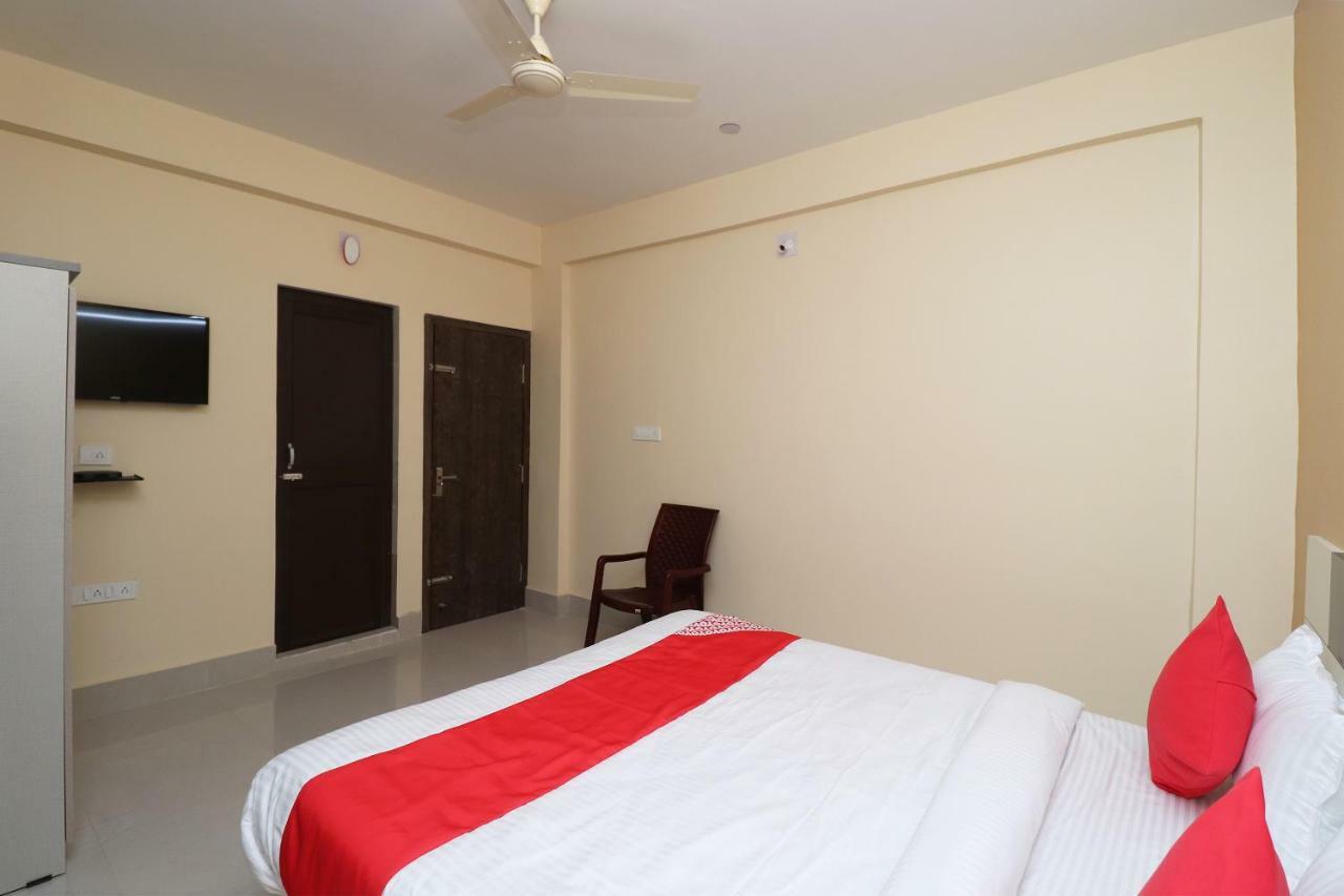 Oyo 35736 Shree Jagannath Lodge Puri Exterior foto